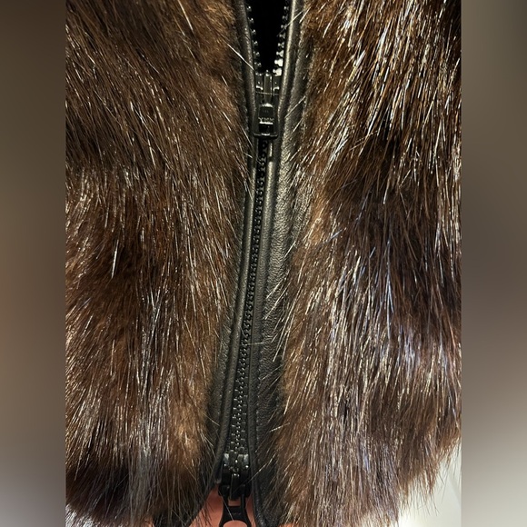 John Pavlis Arlington Heights Beaver Fur Coat EUC Heavy Beautiful - Picture 8 of 9